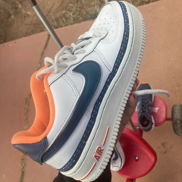 Air force 1 - Picture 1 of 3